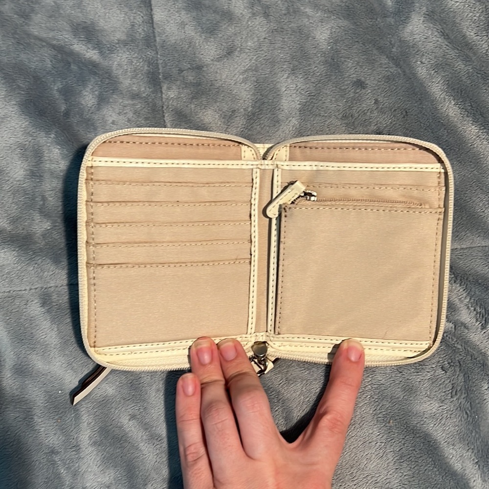 COACH Daisy Signature Kaleidoscope medium wallet - Picture 3 of 8